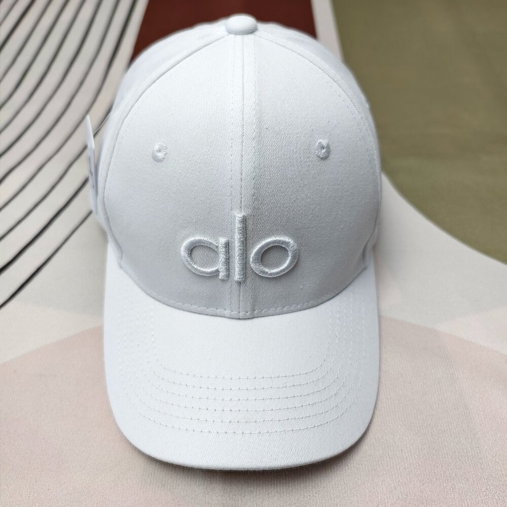 ✨POSH HOT✨ - ALO Yoga Off-Duty Baseball Cap